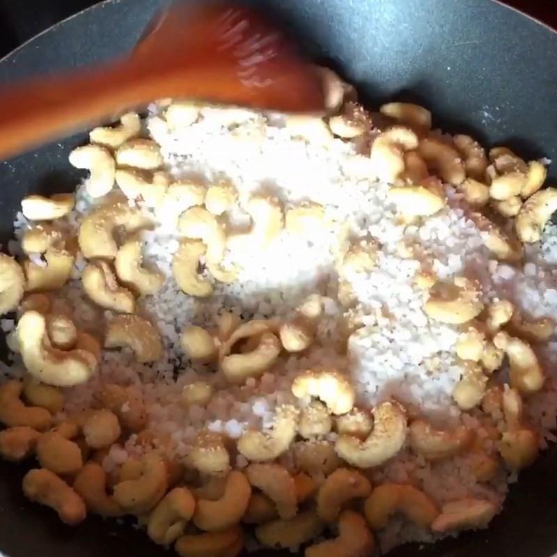 Hạt điều rang muối cần rang nhỏ lửa