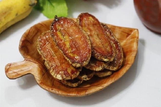 Món chuối sấy ngào đường có vị ngọt thanh, ăn ngon giòn rụm đúng là quá tuyệt vời