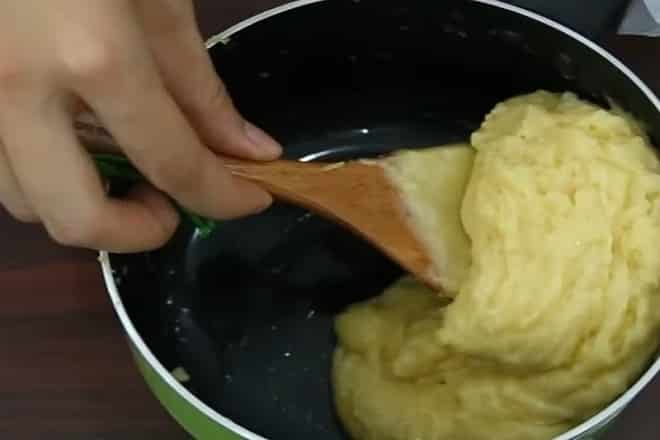 Làm nhân kem cho bánh